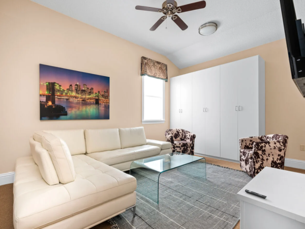 Luxurious 4-Bedroom Vacation Rental Near Disney - Private Pool